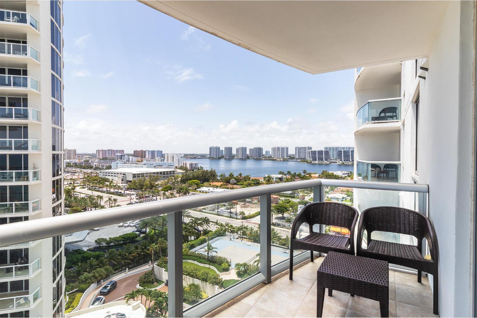 Marenas Beach Resort Sunny Isles Beach Buitenkant foto